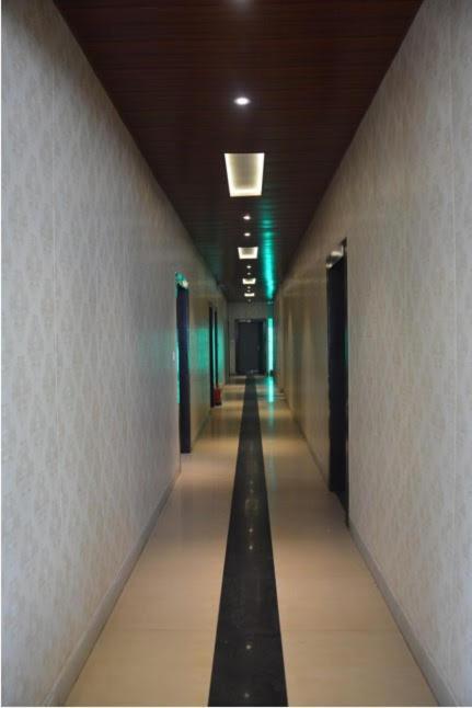 Krazy Hotel Haldwāni Exteriér fotografie